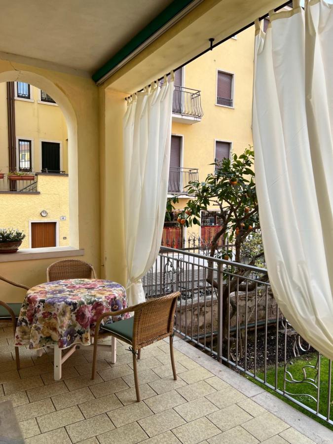 غارْدا B&B Villa Dall'Agnola المظهر الخارجي الصورة