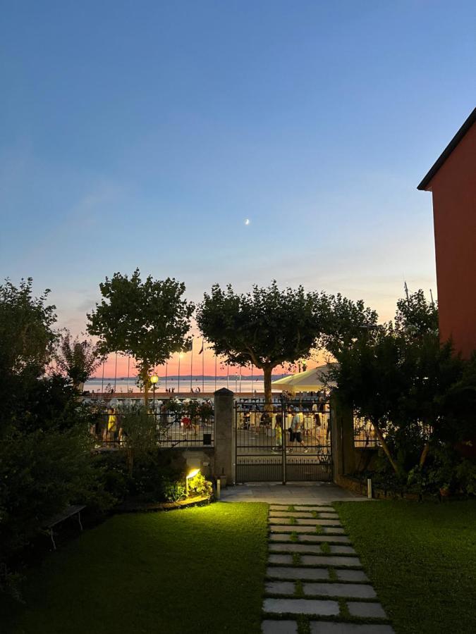 غارْدا B&B Villa Dall'Agnola المظهر الخارجي الصورة