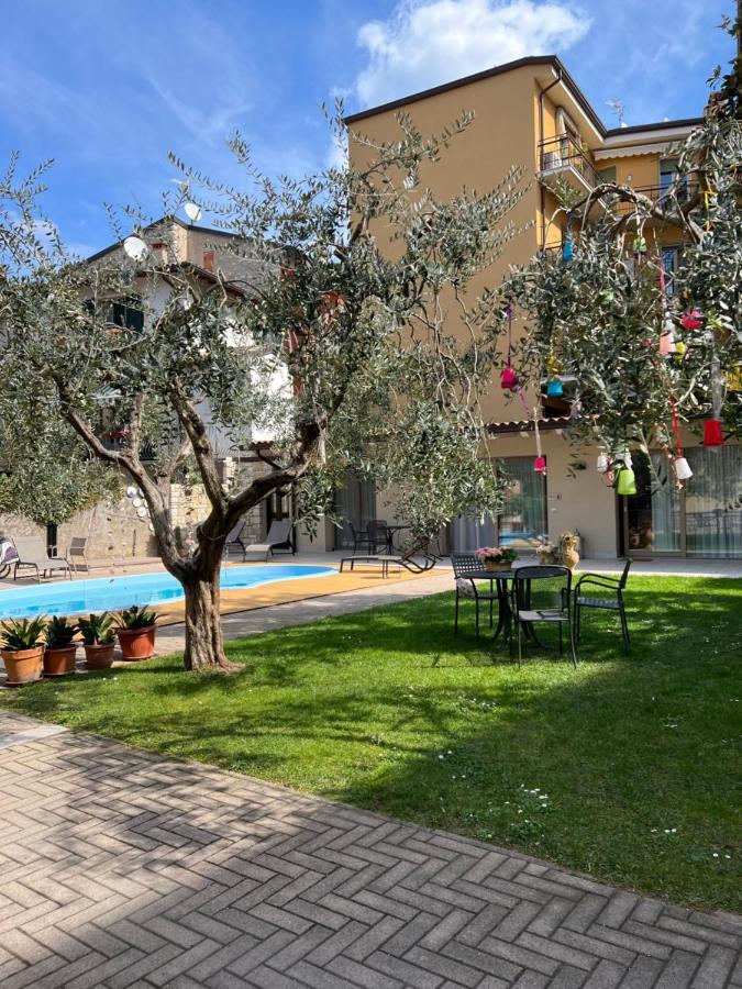 غارْدا B&B Villa Dall'Agnola المظهر الخارجي الصورة